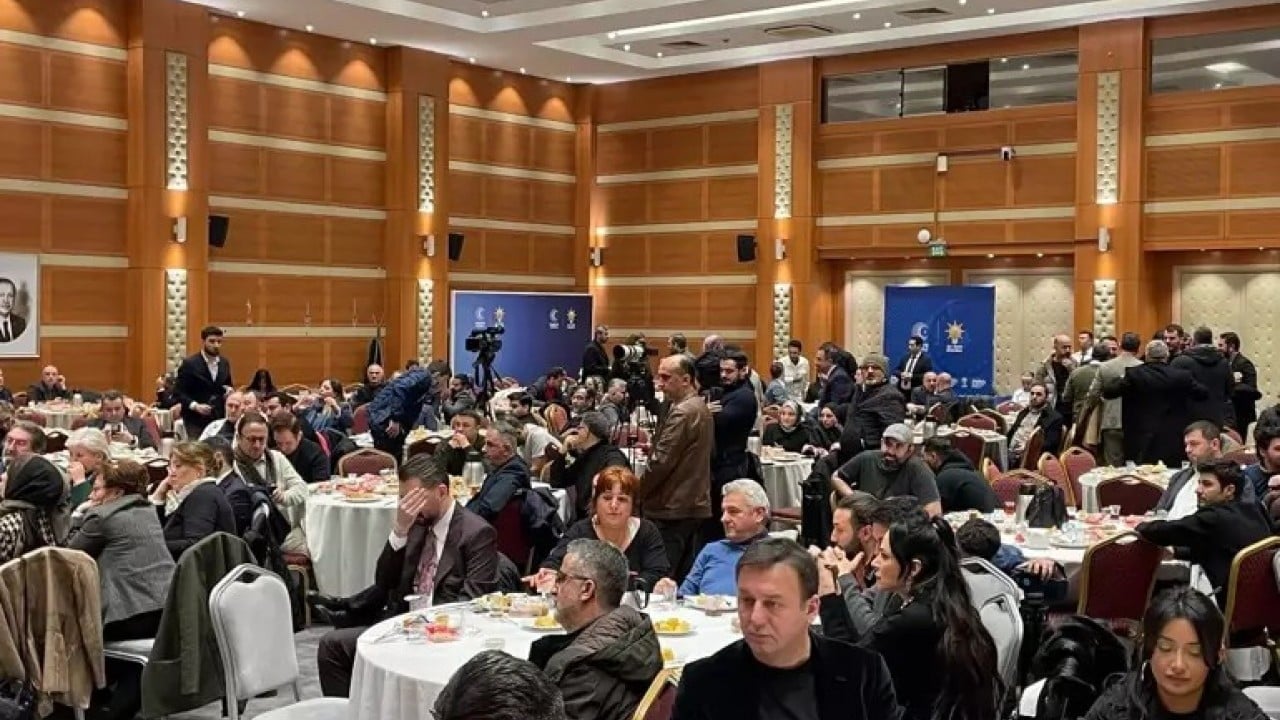 Foto - Son seçim anketinin sonucunu Türkiye'ye duyurdu! CHP ile AK Parti'nin arasındaki fark uçuşa geçti