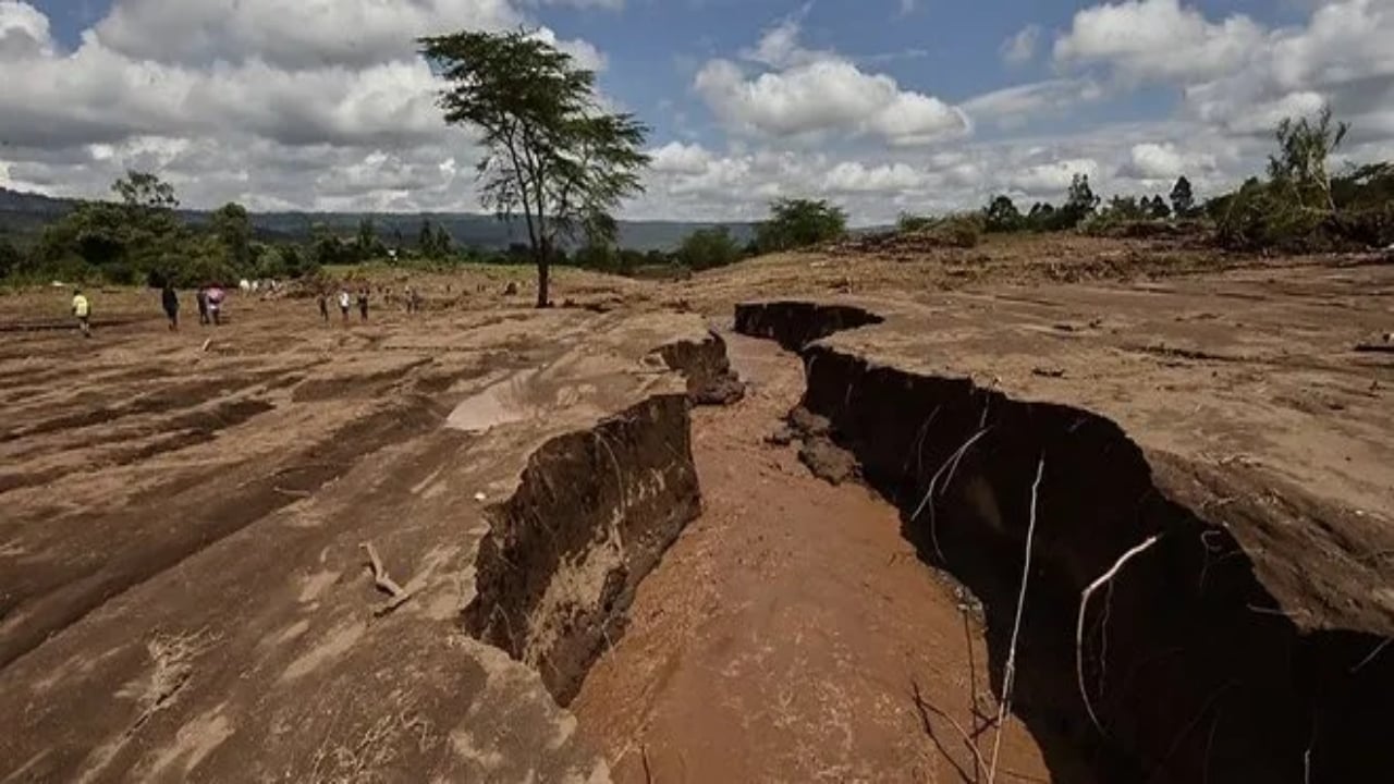 Foto - Son yılların en büyük heyelan faciası! Çok sayıda ölü var