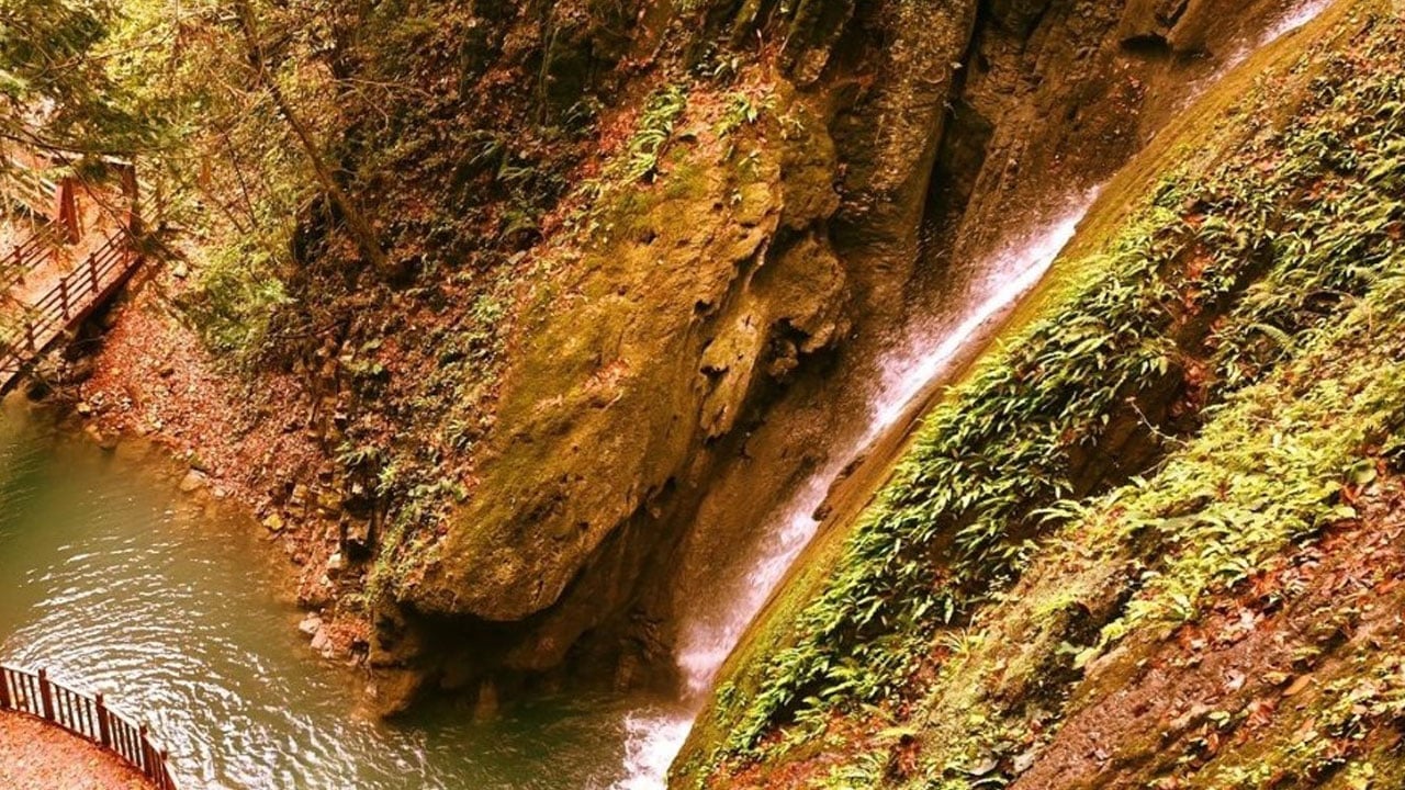 Foto - Sonbaharın en güzel hali! Aktaş şelalesi renk cümbüşüyle büyülüyor