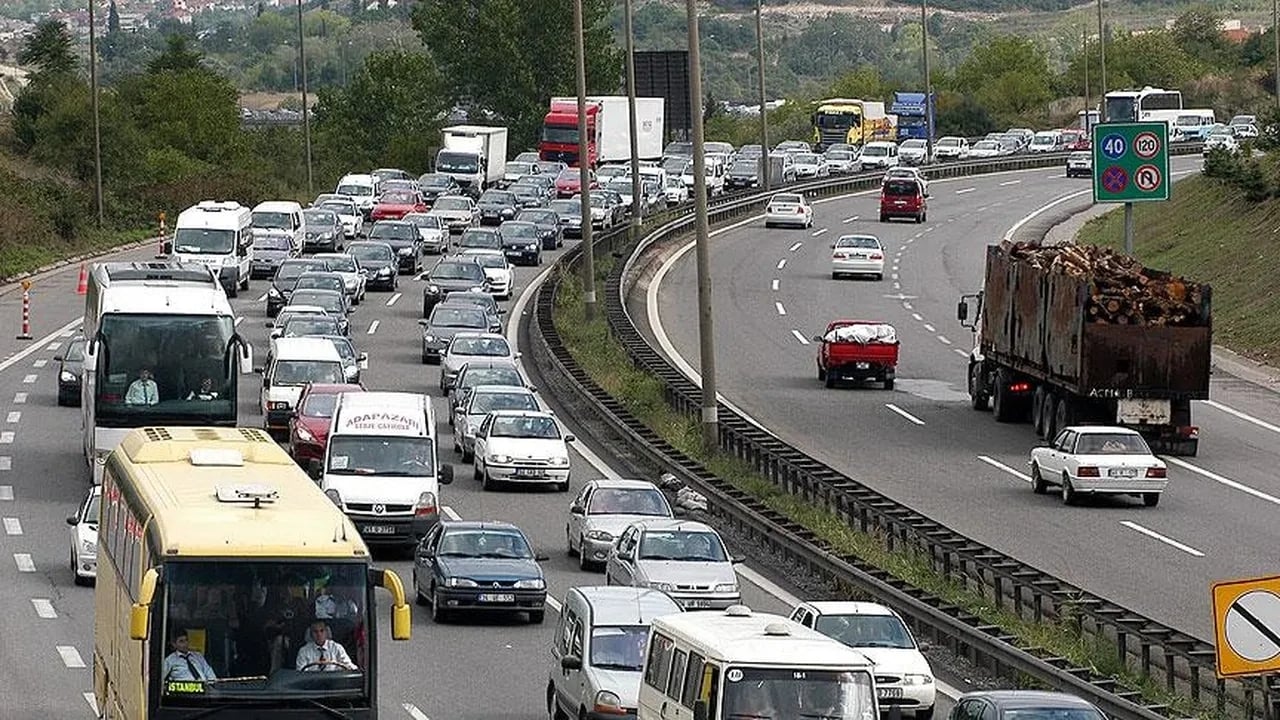 Foto - Sonra "Vay ben duymadım" demeyin! TEM Otoyolu’nda İstanbul yönü trafiğe kapatılıyor