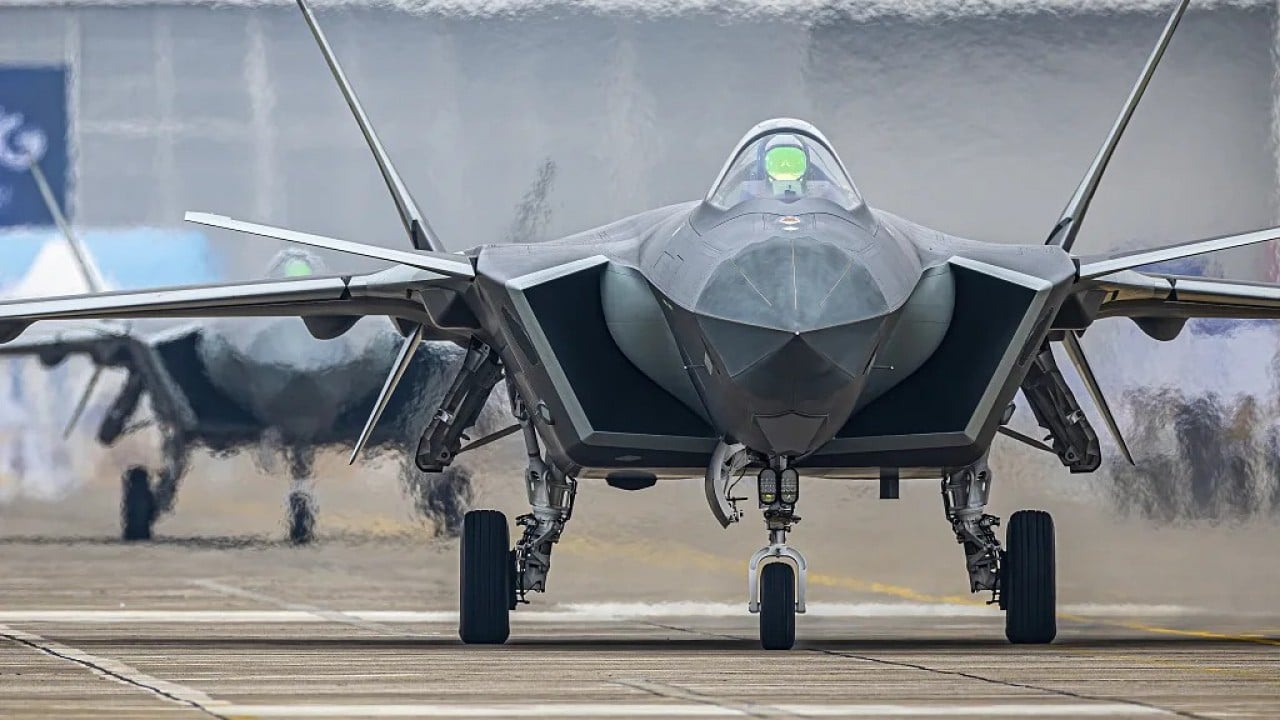Foto - Sonunda bu da oldu: Robotlar savaş uçağı üretti, Kaan ve F-35'e rakip olacak