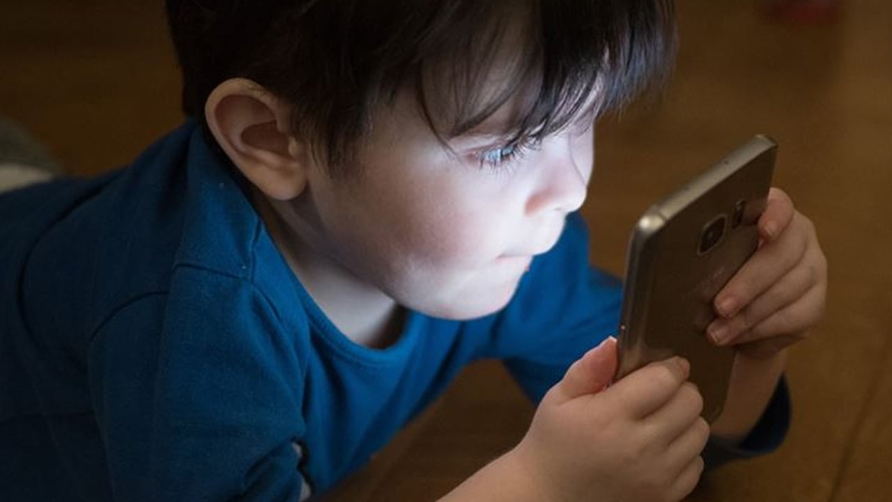 Foto - Akıllı telefonlar ders başarısını düşürüyor! Sessizce yayılıyor