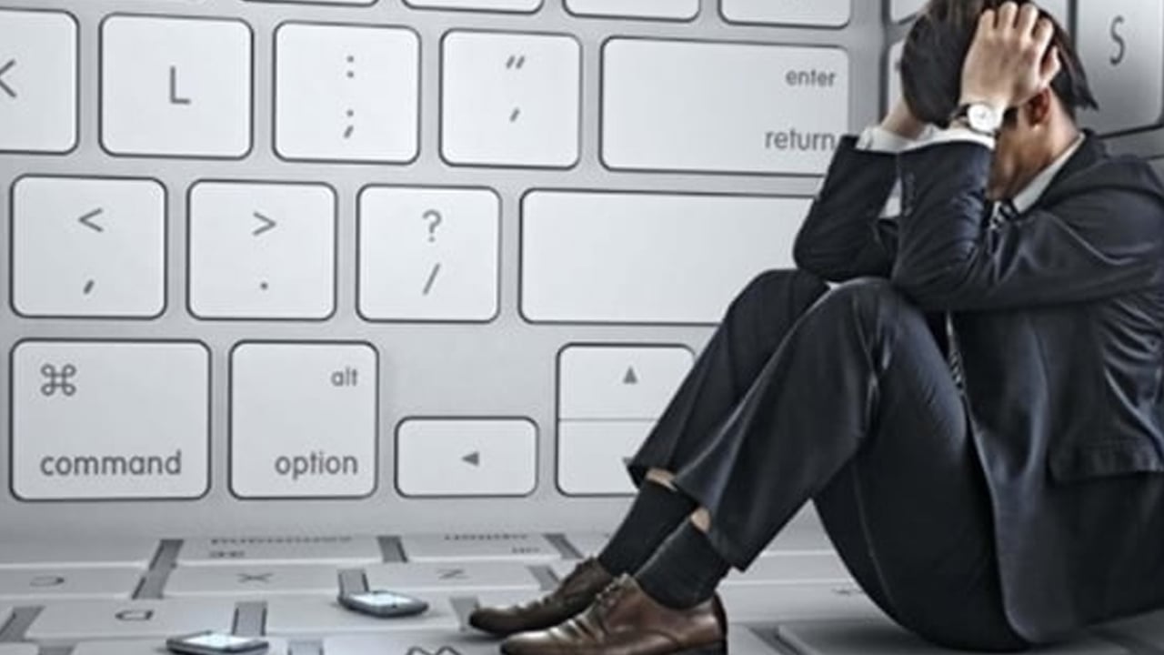 Sosyal Medya gençleri yalnızlaştırıyor uyarısı: Fenomen olma ve karizmatik görünme arayışı