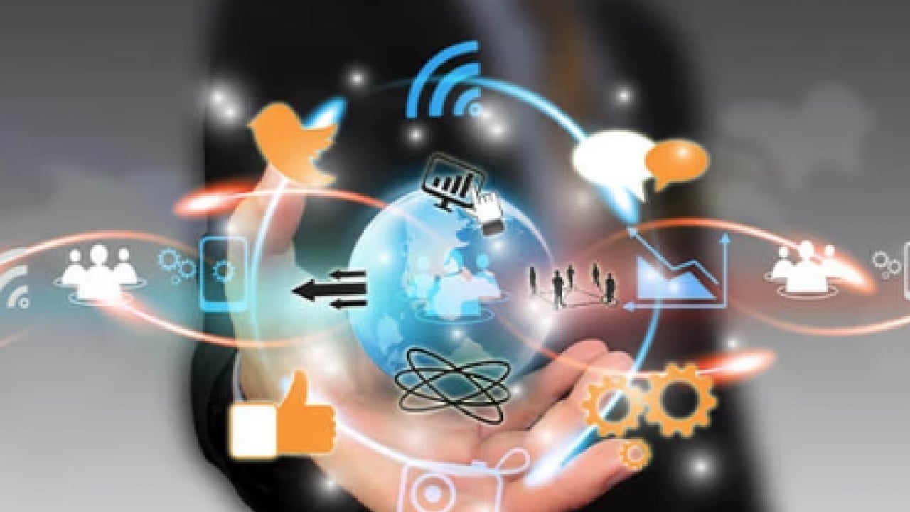 Foto - Sosyal medya insanları birbirine bağlamak yerine... Yeditepe Üniversitesinden 'kronik yalnızlık' değerlendirmesi