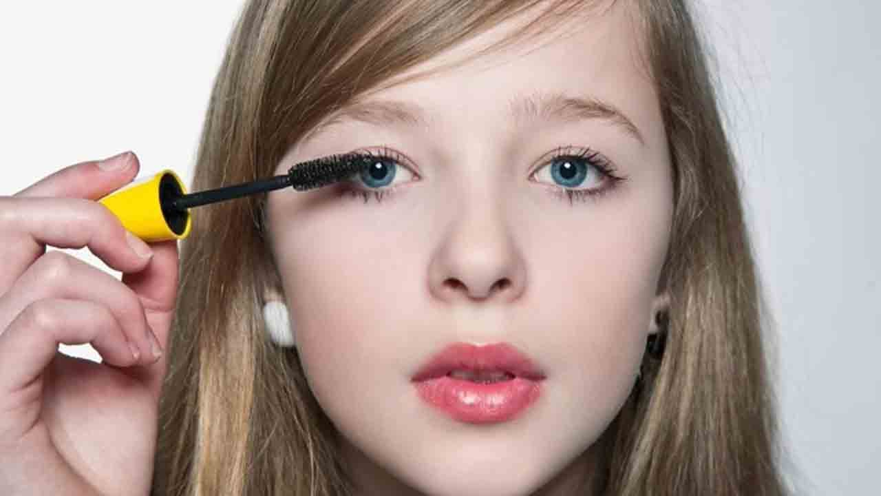 Foto - Sosyal medya körüklüyor: Çocuklarda makyaj tehlikesi