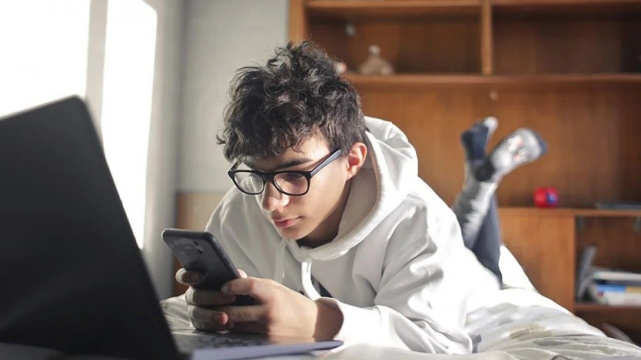 Foto - Sosyal medya kullanımında ölçüyü kaçırdık