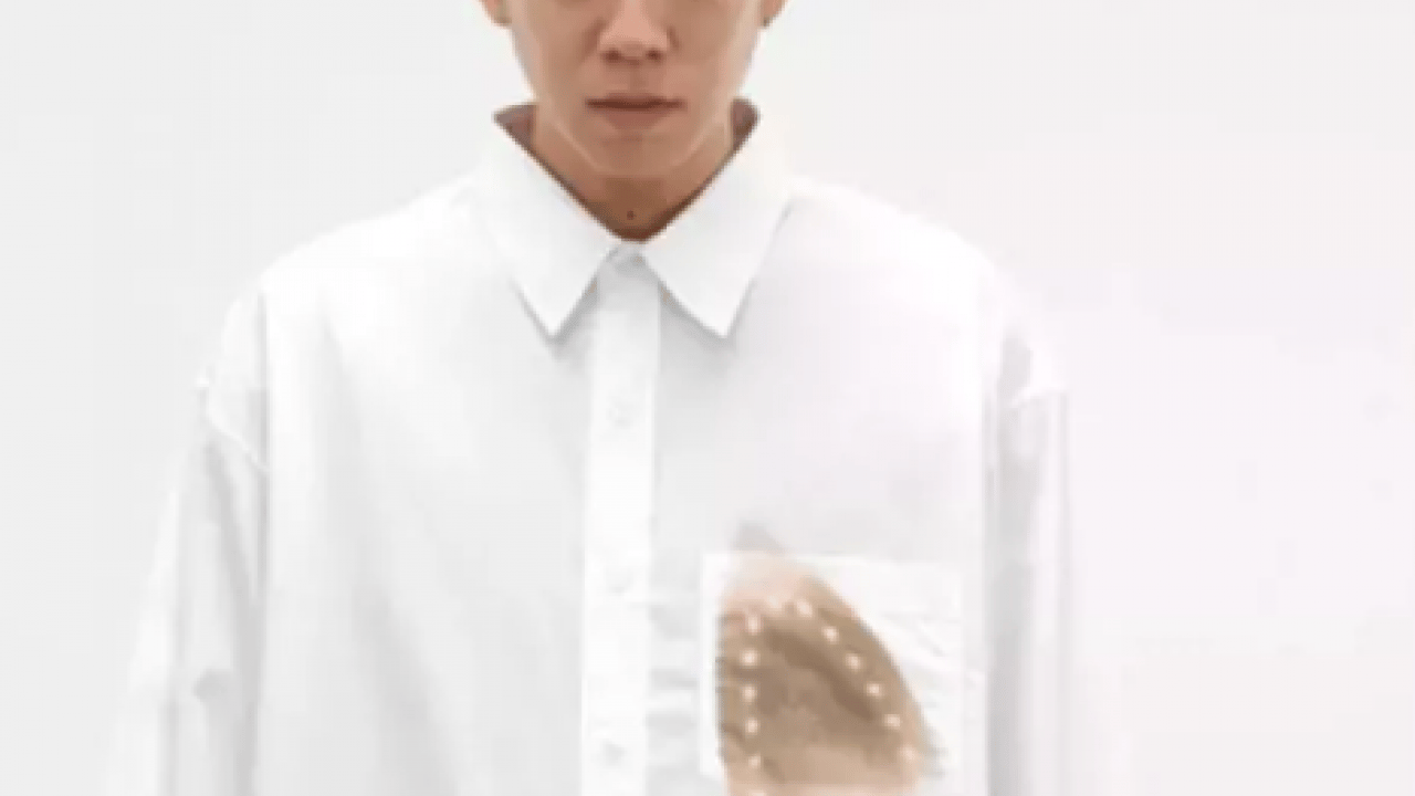 Foto - Sosyal medya yangın yeri: Ütü yanığı baskılı gömleğin fiyatı şok etti!