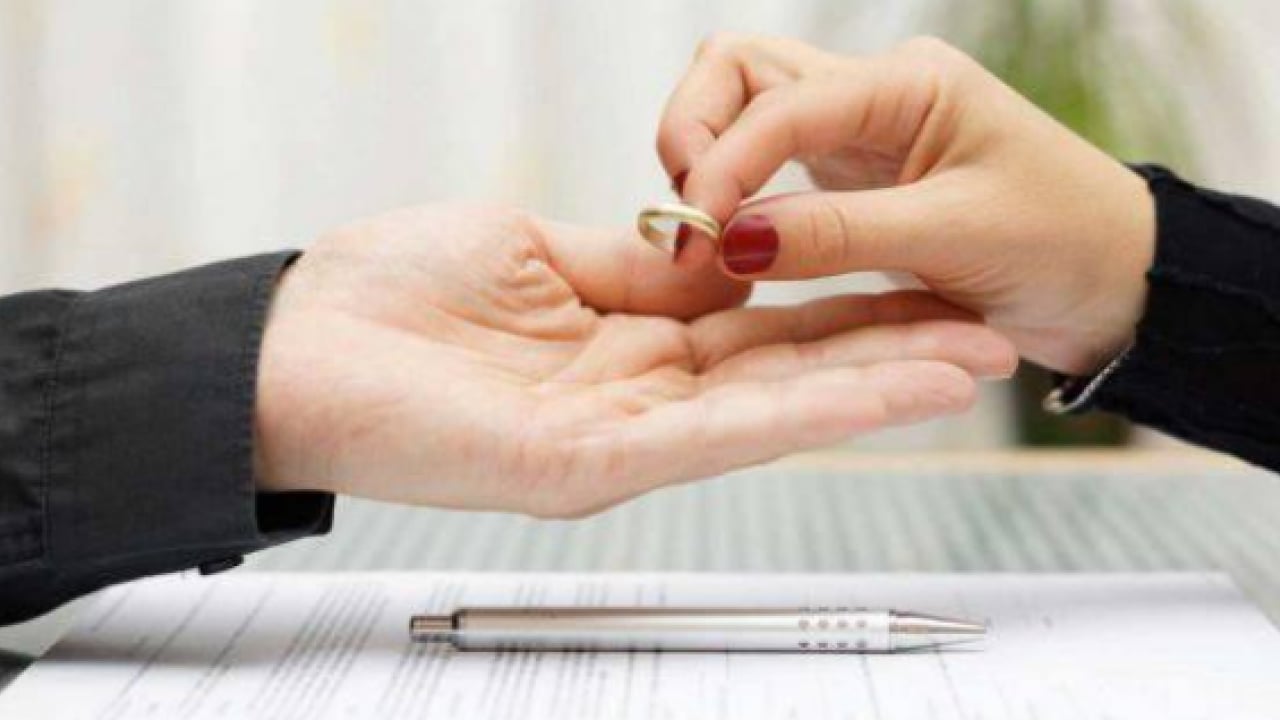 Foto - Sosyal medyada beğeni yaparken dikkat! Artık boşanma sebebi sayılacak