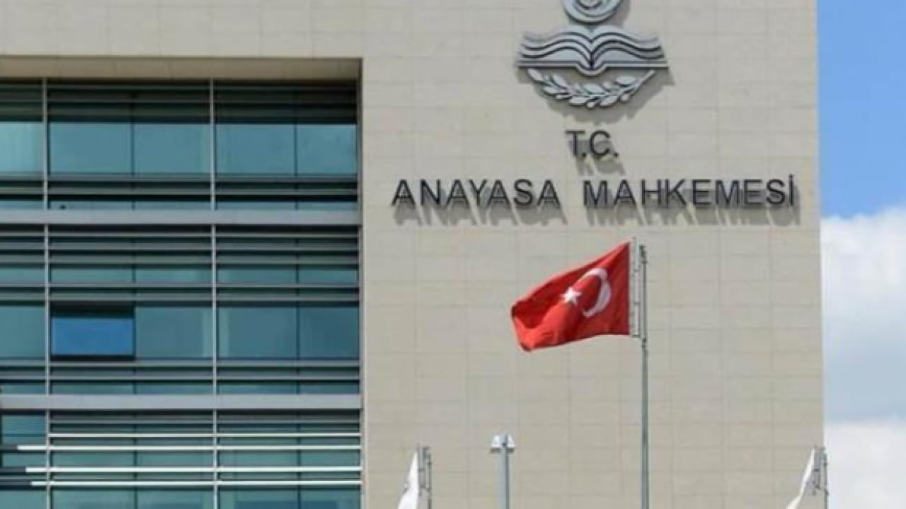 Foto - Sosyal medyada beğeni yaparken dikkat! Artık boşanma sebebi sayılacak