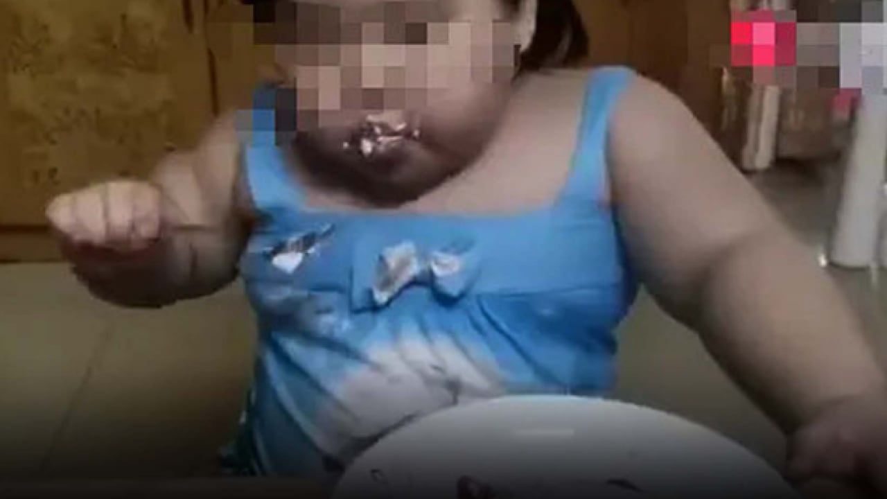 Foto - Sosyal medyanın en iğrenç yüzü: Tık uğruna 3 yaşındaki bebeği obez yaptılar