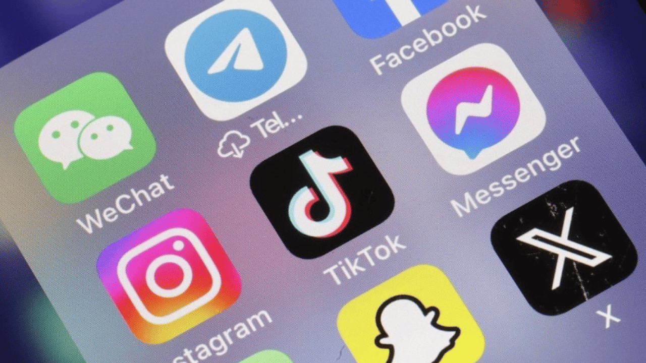 Foto - Avrupa ülkesi de kervana katılıyor: 16 yaşından küçükler için yasaklanacak!