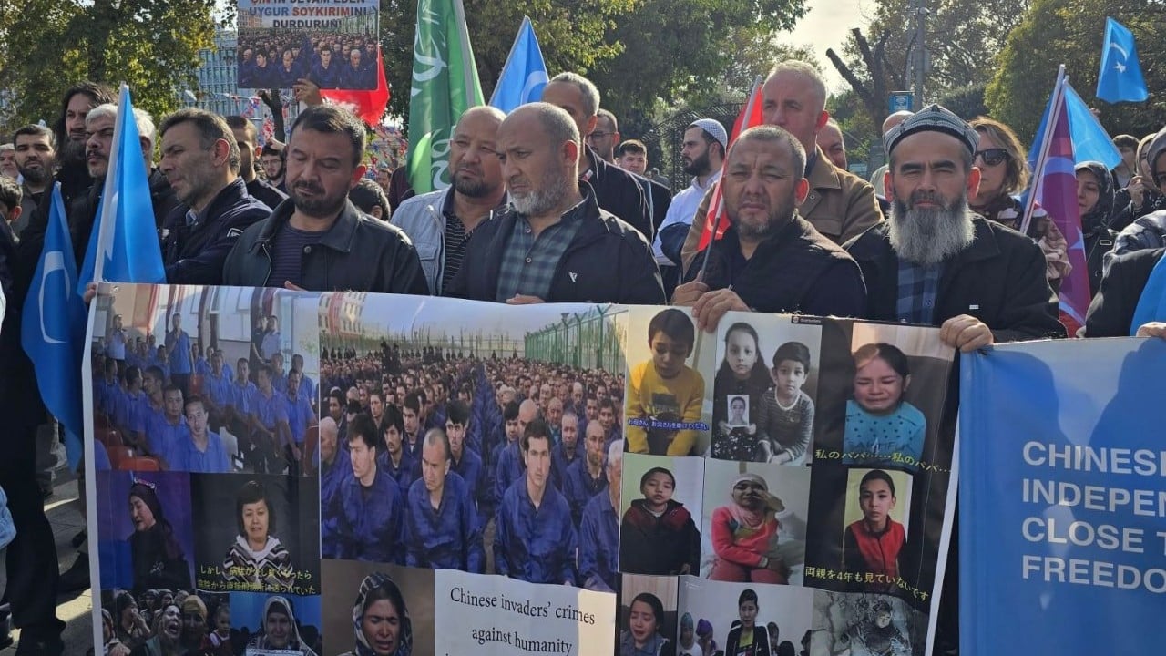 Foto - Soykırımcı Çin’e Fatih’te protesto: Doğu Türkistan Müslüman Türklerin onur meselesidir