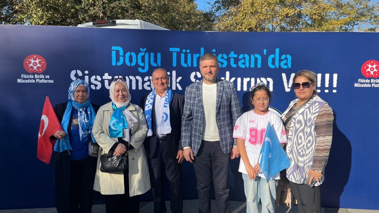 Foto - Soykırımcı Çin’e Fatih’te protesto: Doğu Türkistan Müslüman Türklerin onur meselesidir