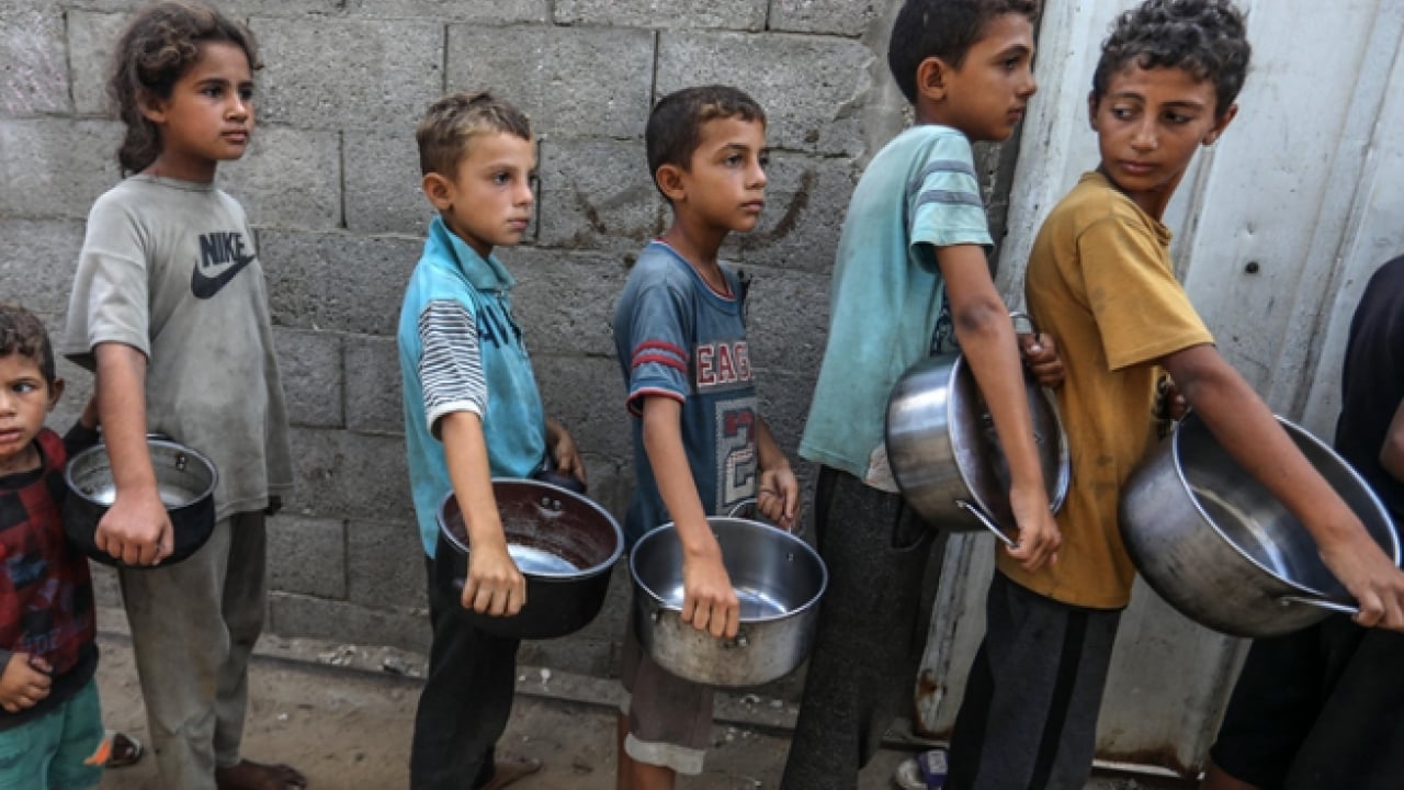 Foto - Soykırımcı İsrail bir nesli yok ediyor: Gazze’de çocuklar öğrenmeyi unuttu!