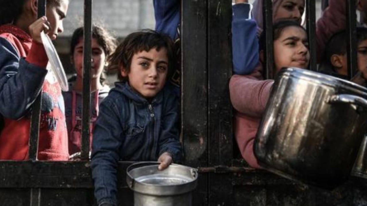 Foto - Soykırımcı İsrail bir nesli yok ediyor: Gazze’de çocuklar öğrenmeyi unuttu!