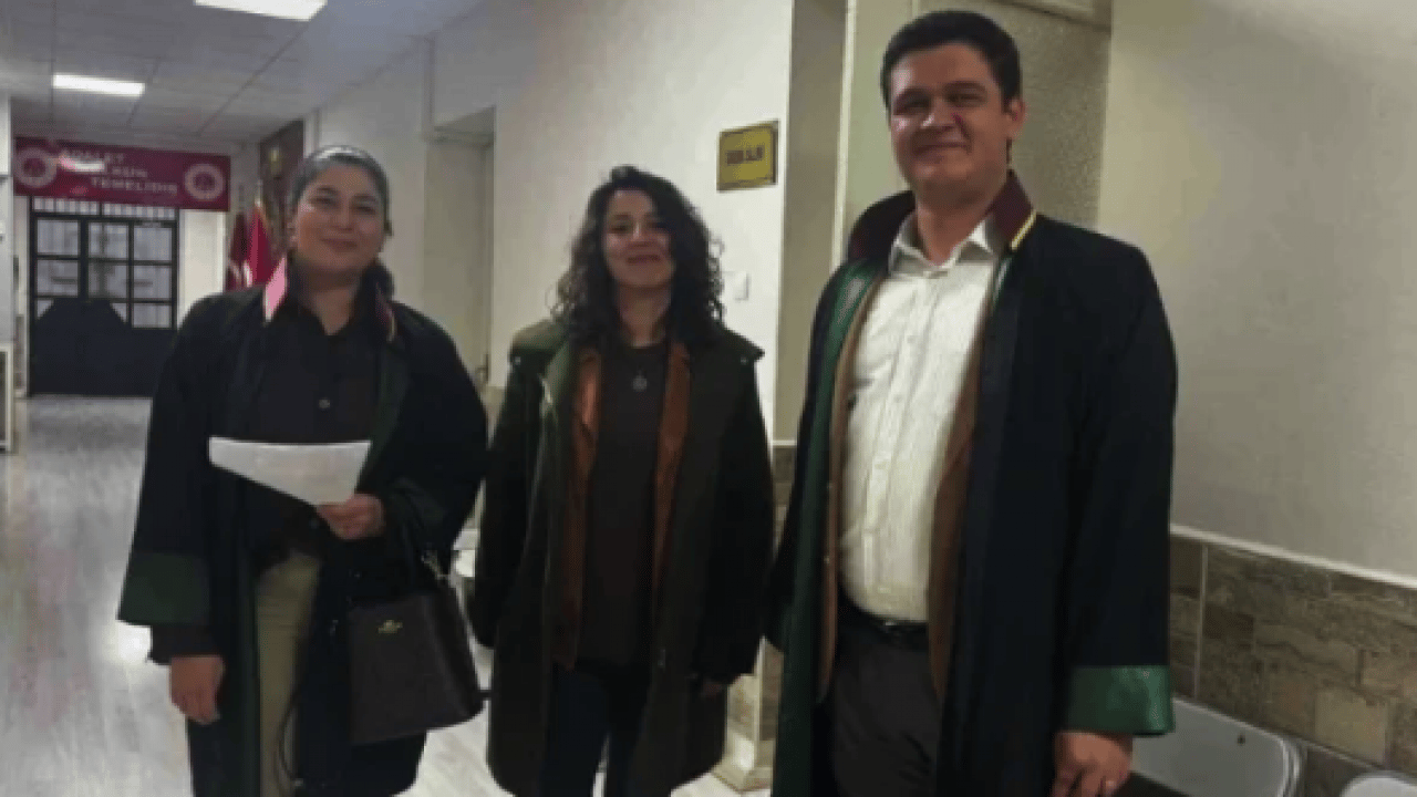 Foto - Sözde halkçı Metin Akpınar'ın hamlesi şok etmişti! Kızı Duygu Nebioğlu açtı ağzını yumdu gözünü