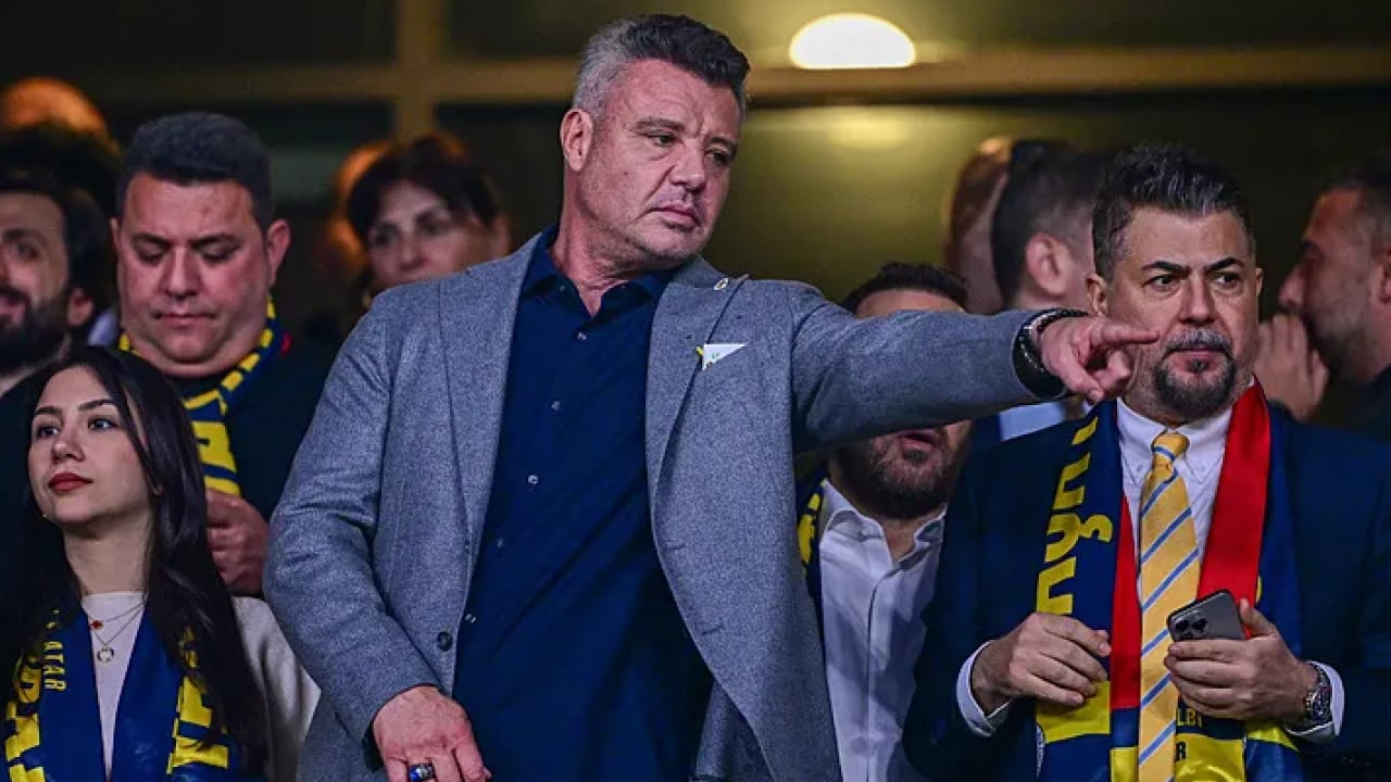 Foto - Steven Sadettin kürsüde saydı sayıştırdı! ‘Bu ligde adalet herkes için eşit mi?'