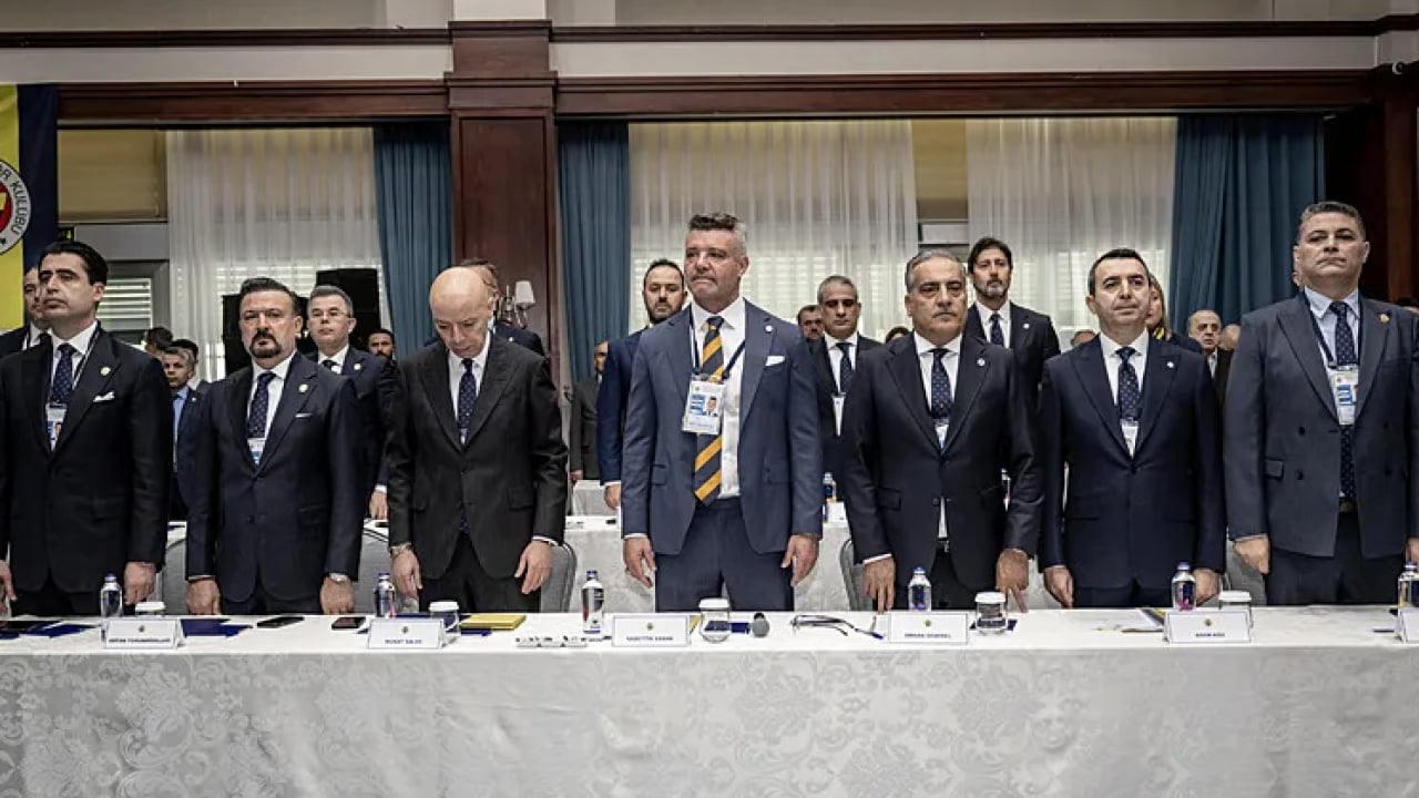 Foto - Steven Sadettin kürsüde saydı sayıştırdı! ‘Bu ligde adalet herkes için eşit mi?'