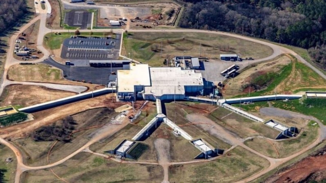 Foto - Stoklar kar gibi erirken imdada yetiştiler: Dev füze fabrikasında seri üretim