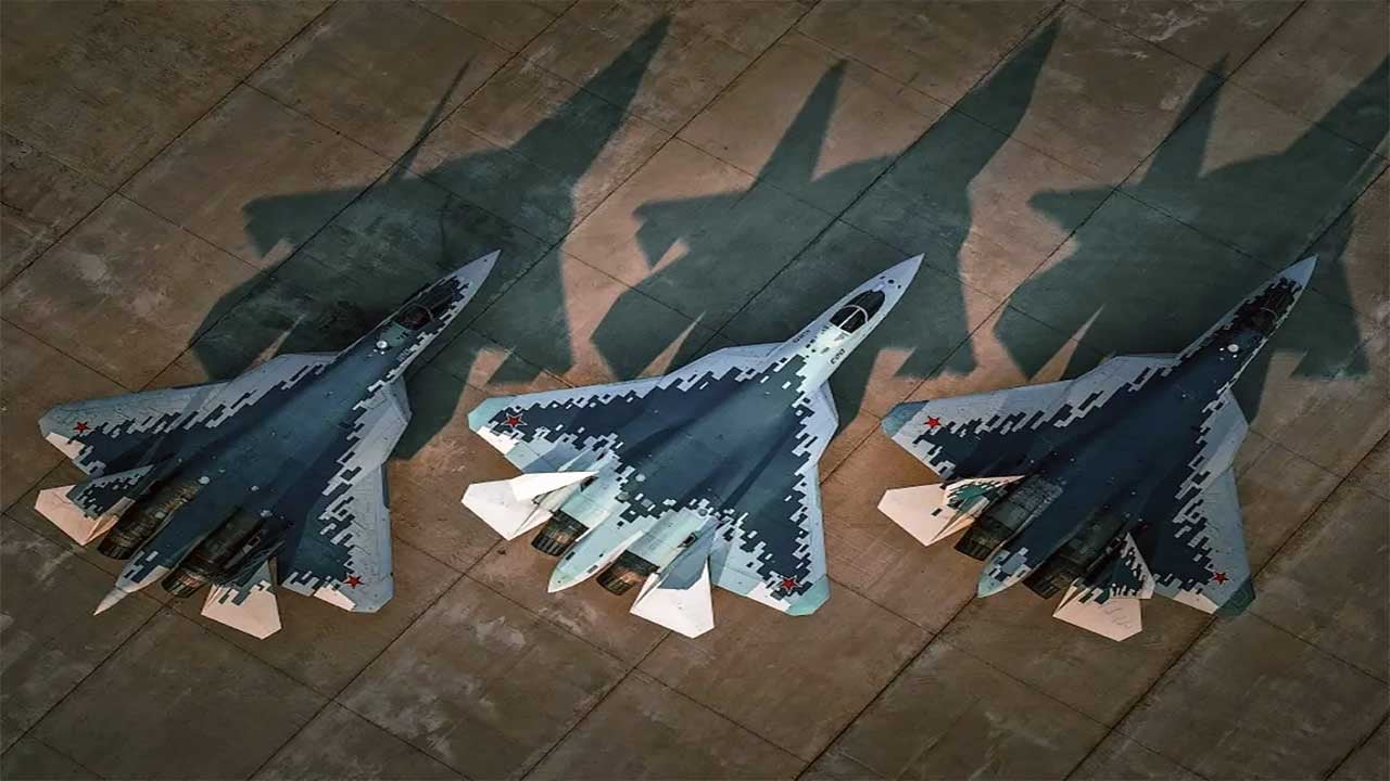 Foto - SU-57 gösteri uçağı mı? Almak bile istemediler