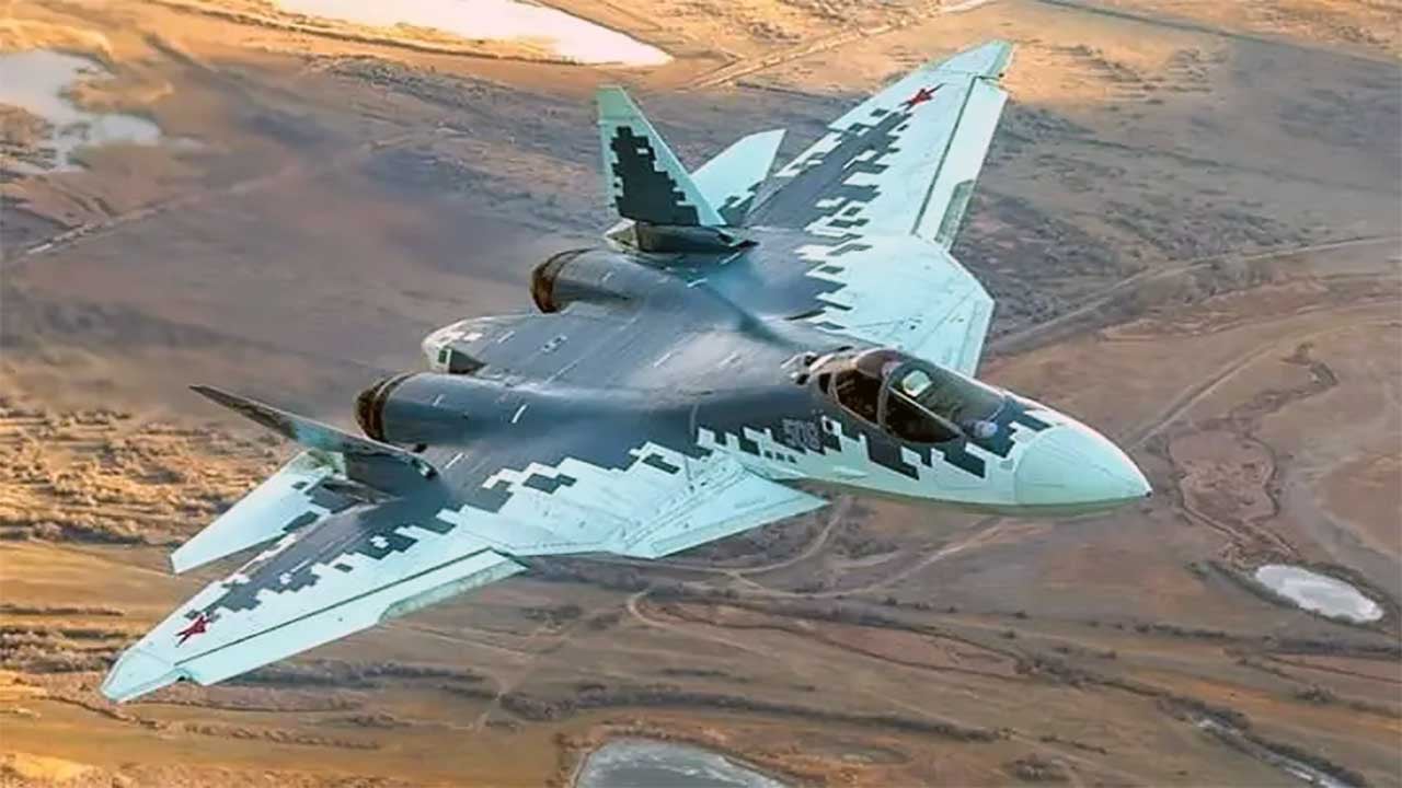 Foto - SU-57 gösteri uçağı mı? Almak bile istemediler