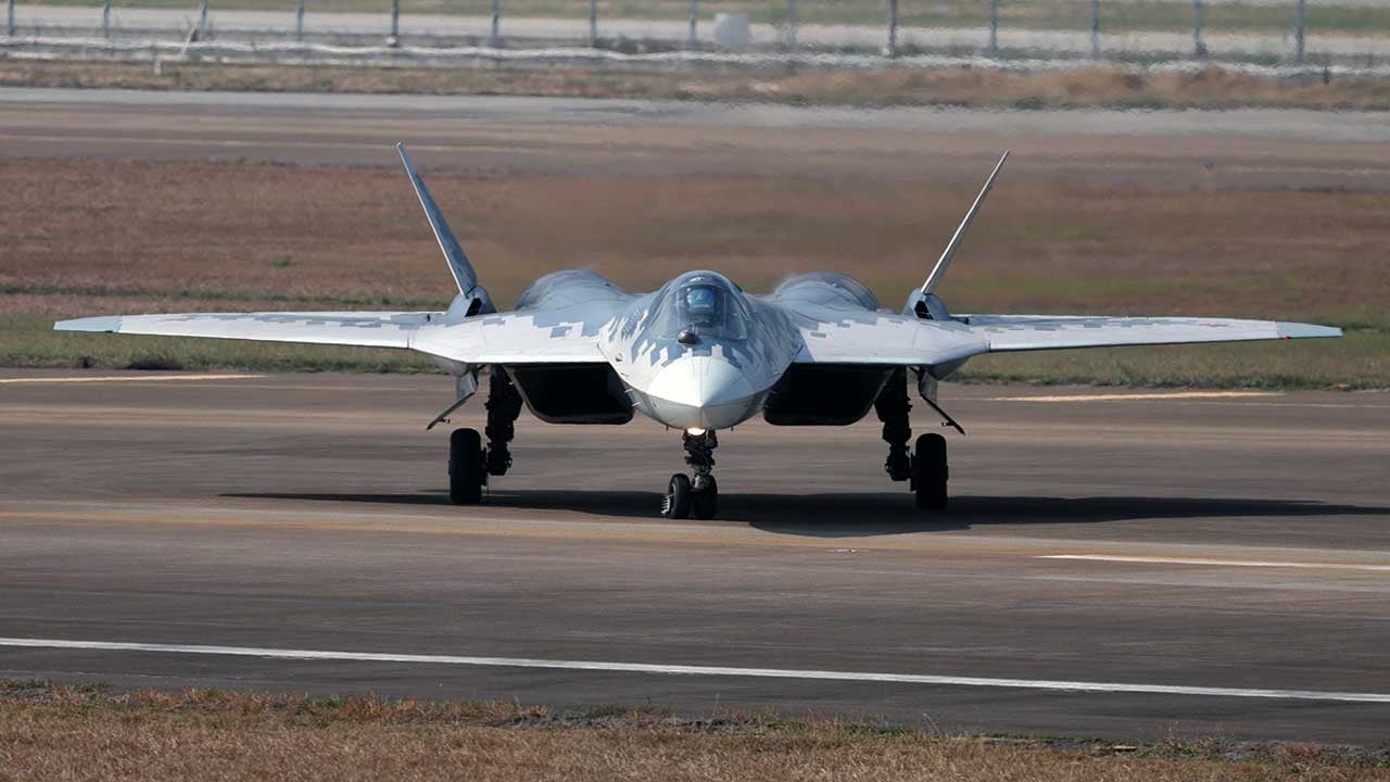 Foto - Su-57'ye ölümcül silah sistemi eklendi