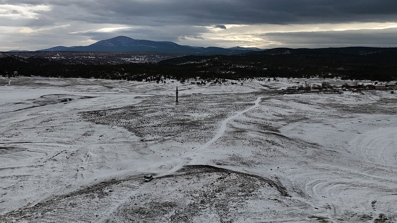 Foto - Su çekilmesi devam ediyor! Kar beyaza boyadı ama gerçek değişmedi