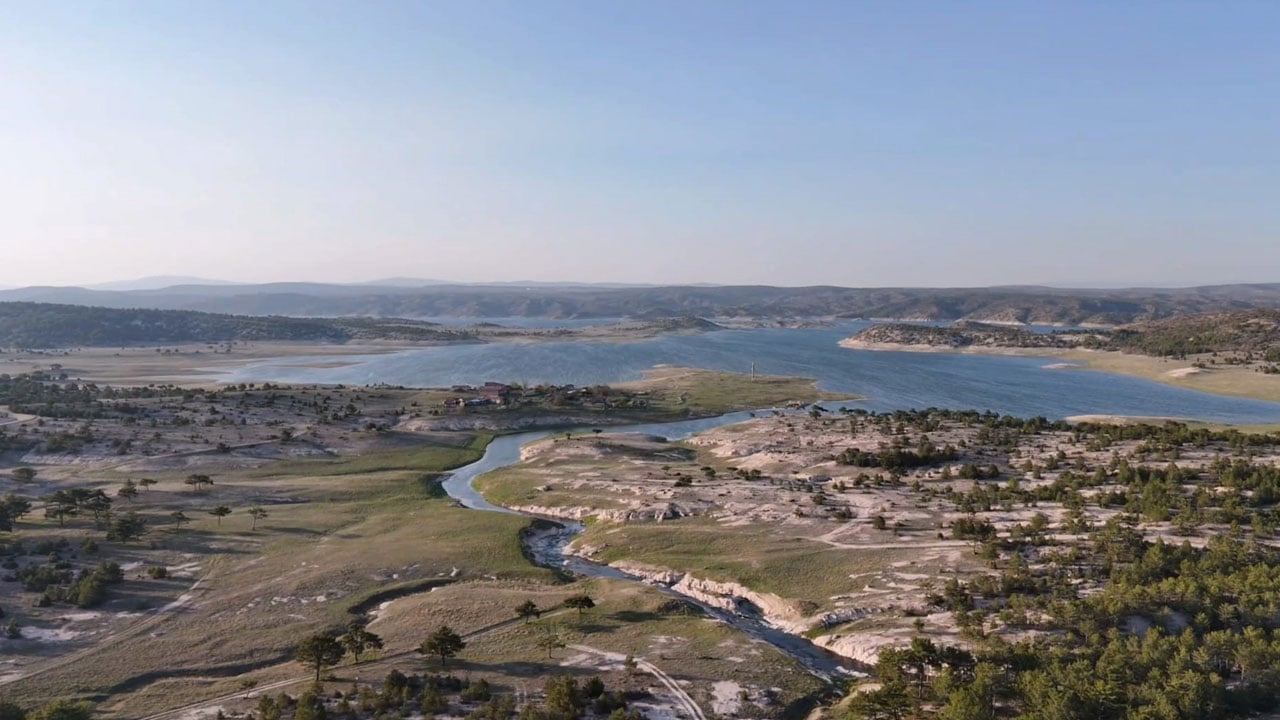 Foto - Su çekilmesi devam ediyor! Kar beyaza boyadı ama gerçek değişmedi