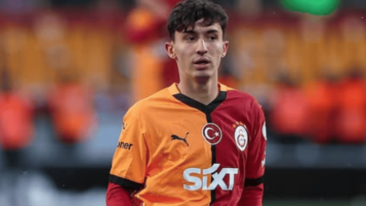 Foto - Şu kadroda yok ama, sözleşme yapılacak... Galatasaraylı Berat Luş neler yapıyor? Beklenmedik karar...