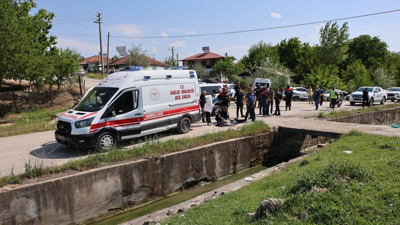 Su kanalında korkunç manzara