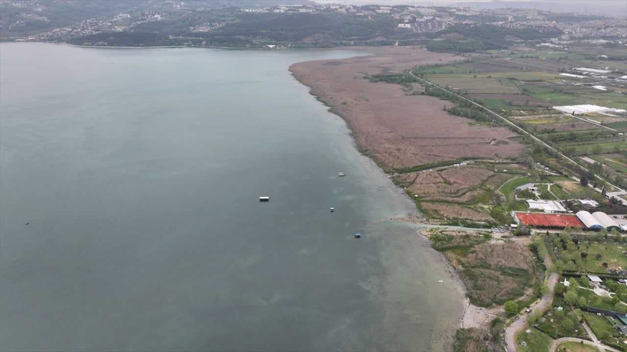 Foto - Su seviyesi normale döndü Sapanca Gölü yağışlarla kritik eşikten kurtuldu