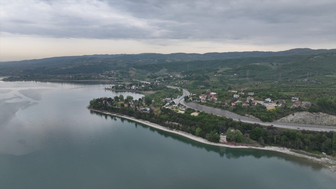 Foto - Su seviyesi normale döndü Sapanca Gölü yağışlarla kritik eşikten kurtuldu