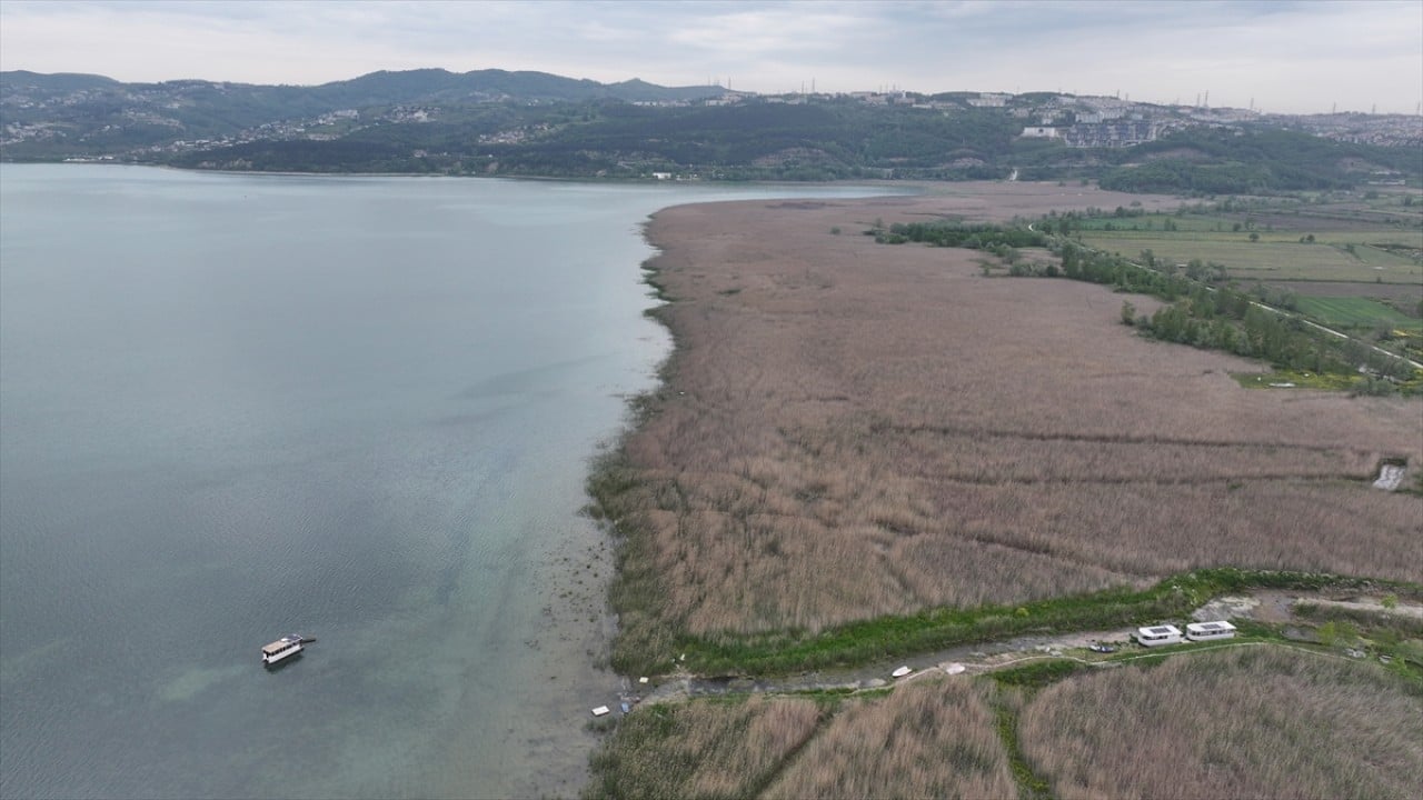 Foto - Su seviyesi normale döndü Sapanca Gölü yağışlarla kritik eşikten kurtuldu