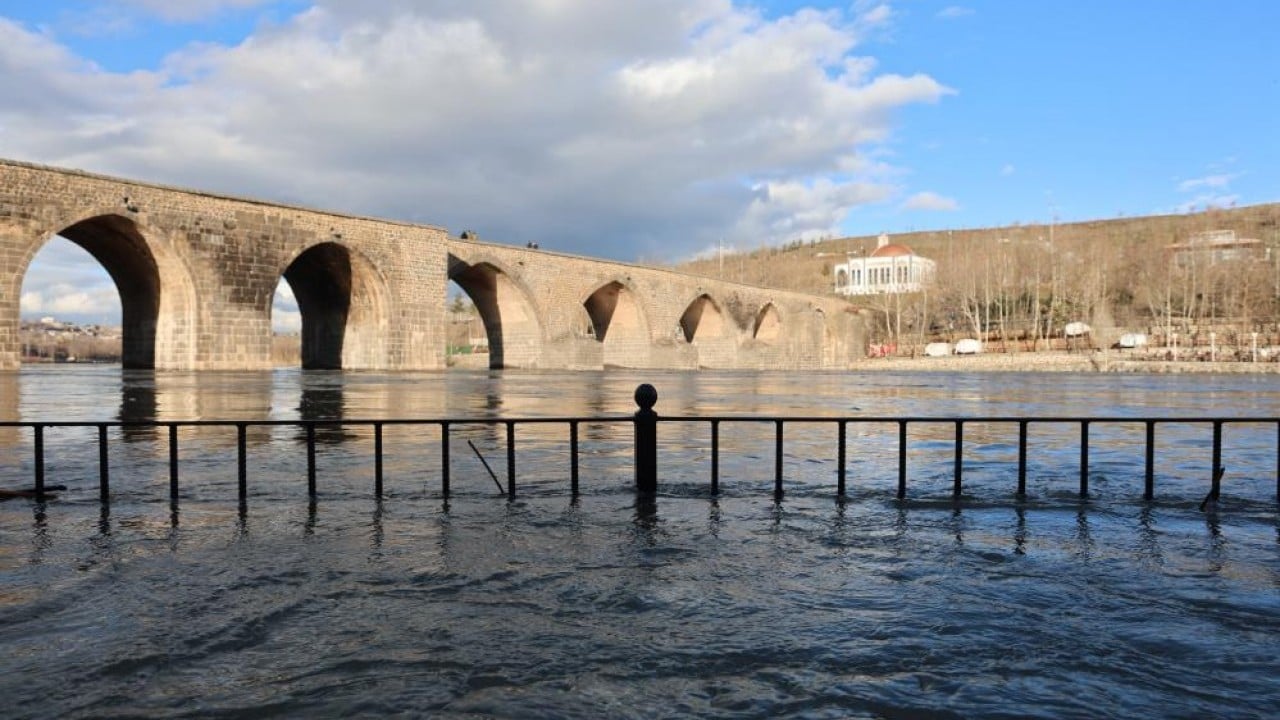 Su seviyesi yükseldi ‘Dicle’ kendine geldi