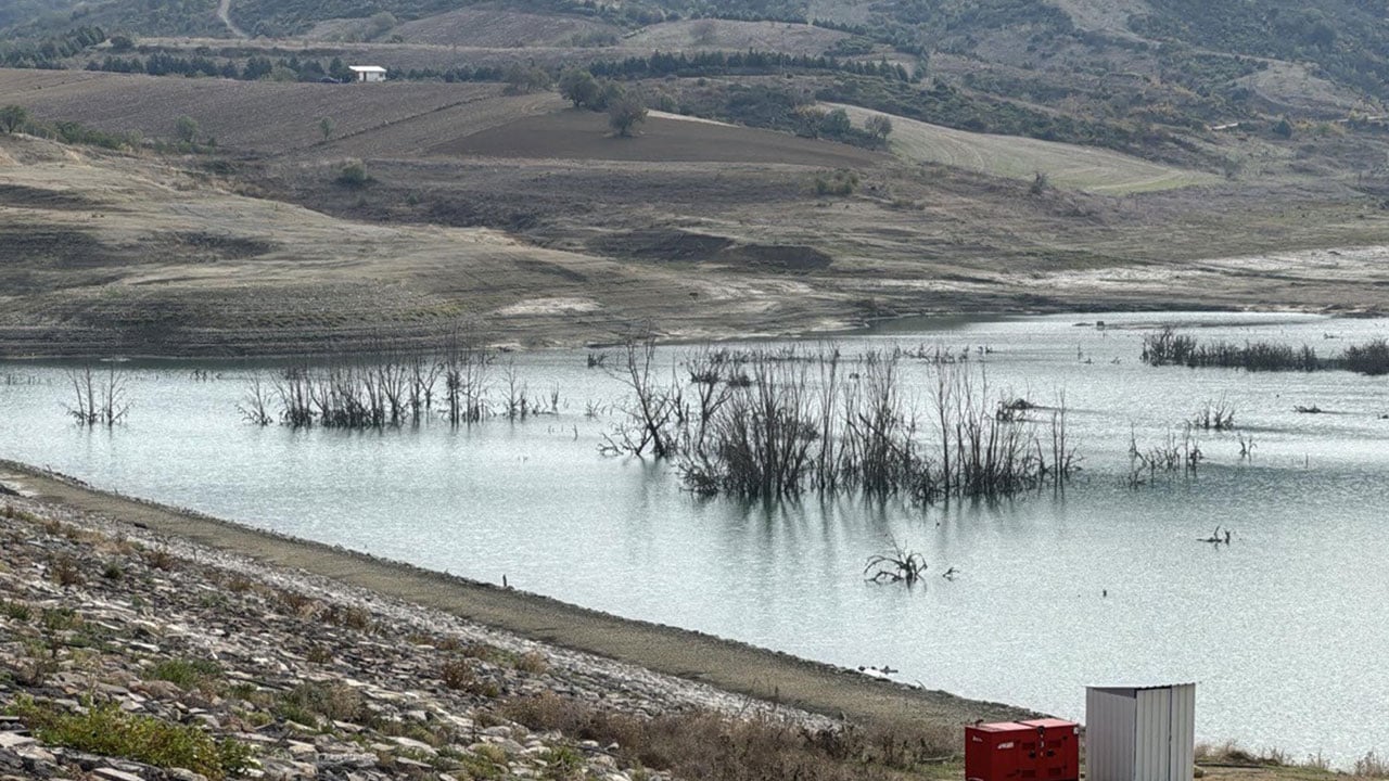 Foto - Su seviyesi yüzde 1’in altına indi! İşte kuraklığın en net fotoğrafı