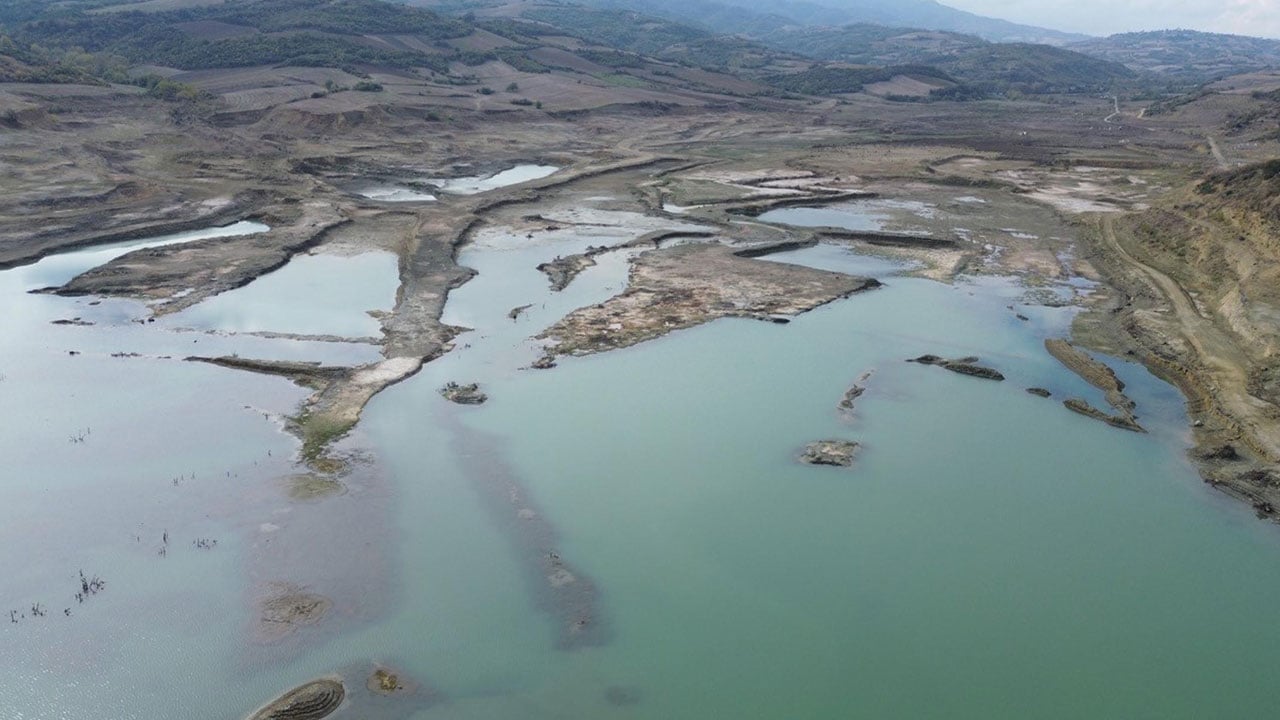 Foto - Su seviyesi yüzde 1’in altına indi! İşte kuraklığın en net fotoğrafı