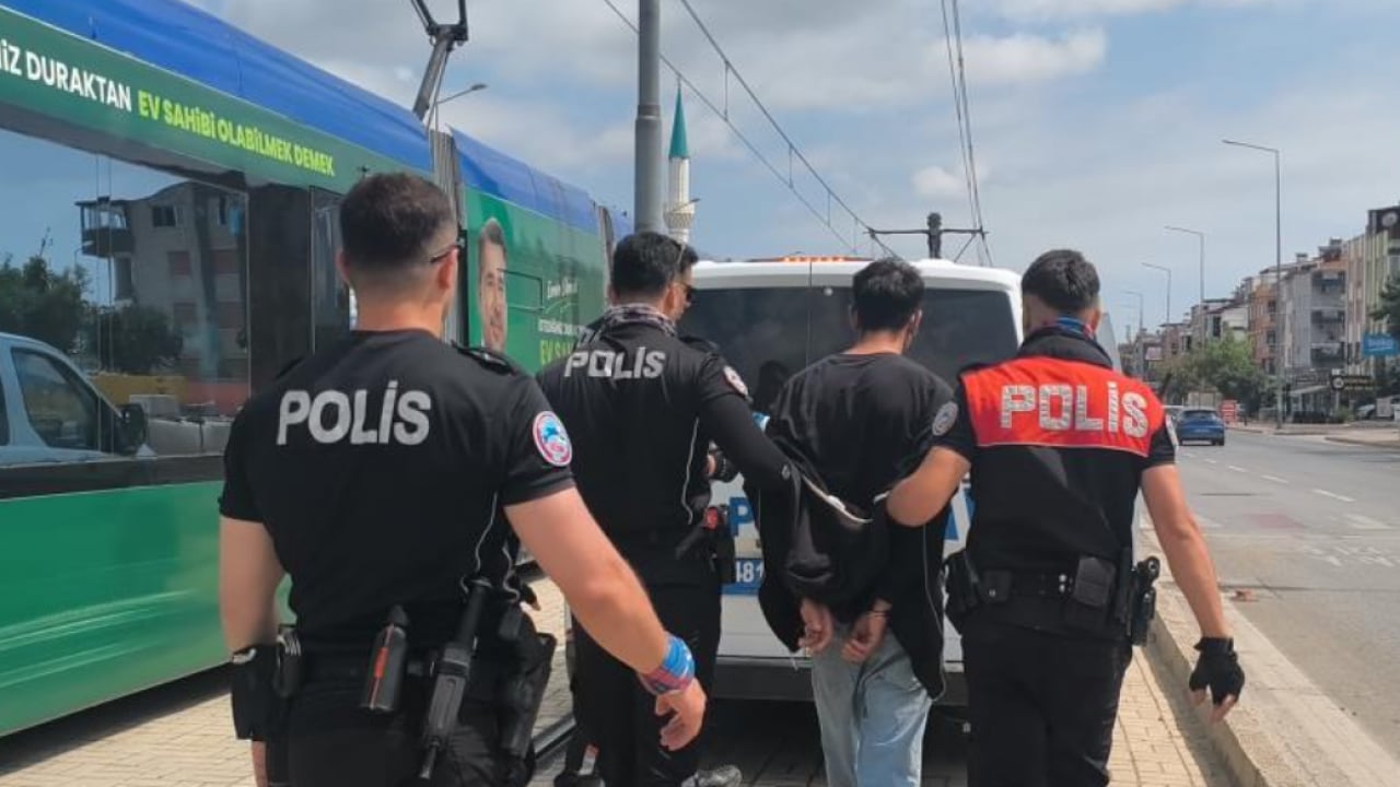Suç makinesi çıktı! GBT'ye bakan polisler şaşkına döndü!