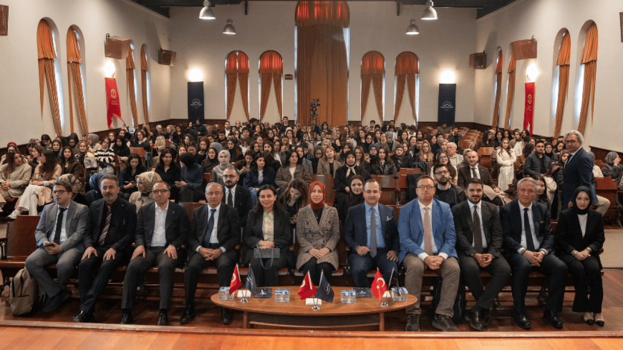 Foto - Suça Sürüklenen Çocuk Paneli Boğaziçi Üniversitesi’nde Gerçekleştirildi