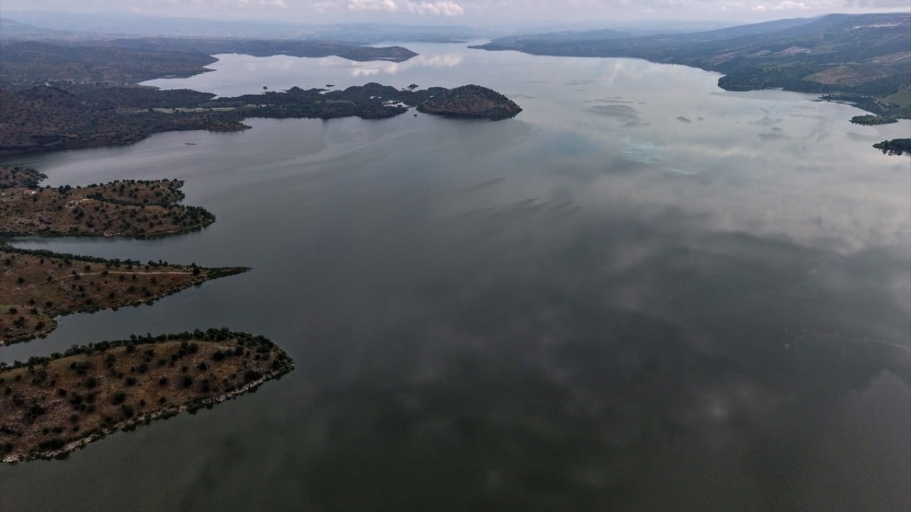 Foto - Sulama dönemine destek Demirköprü Barajı Marmara Gölü’ne hayat veriyor
