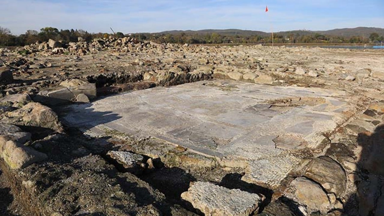 Foto - Sular çekildi ortaya tarih fışkırdı
