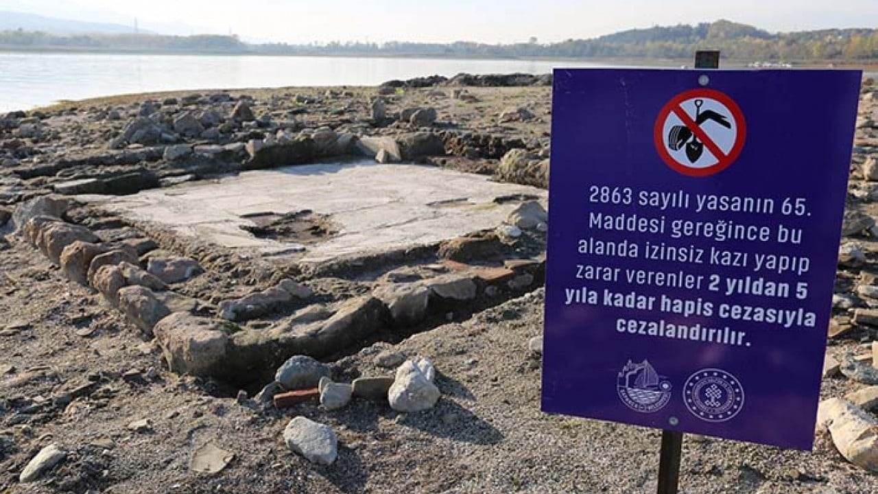 Foto - Sular çekildi ortaya tarih fışkırdı