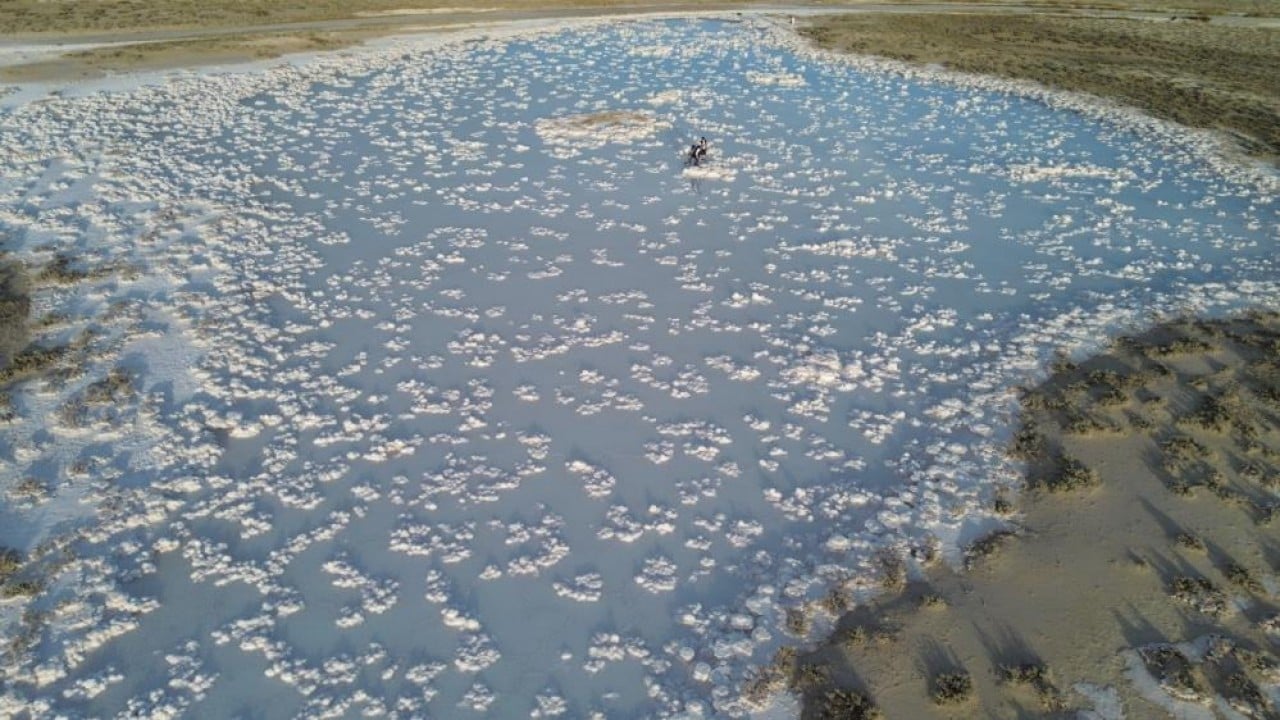 Foto - Sular çekilince böyle oldu! Tuz Gölü, Pamukkale travertenlerini andırdı
