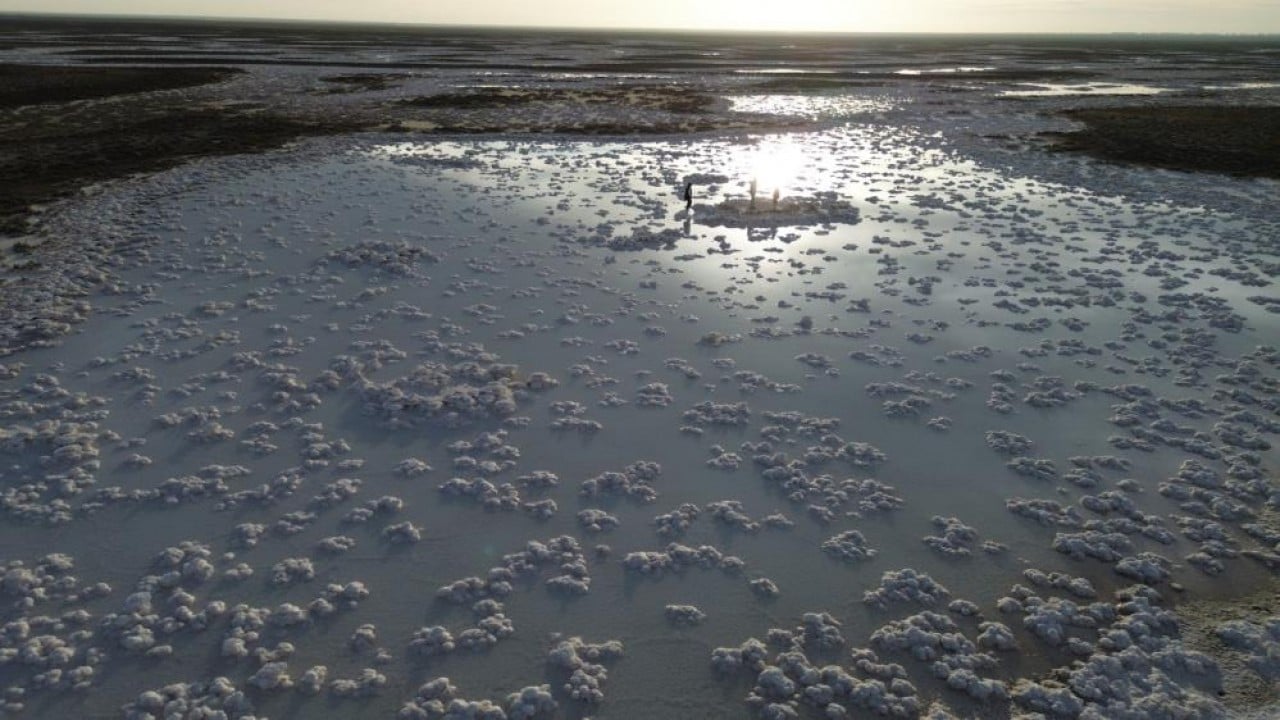 Foto - Sular çekilince böyle oldu! Tuz Gölü, Pamukkale travertenlerini andırdı