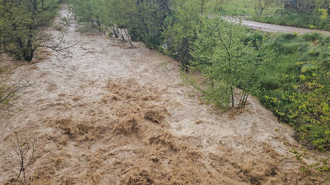 Foto - Sular çekilince ekmişlerdi! Baraj doldu, izinsiz ekilen araziler su altında kaldı
