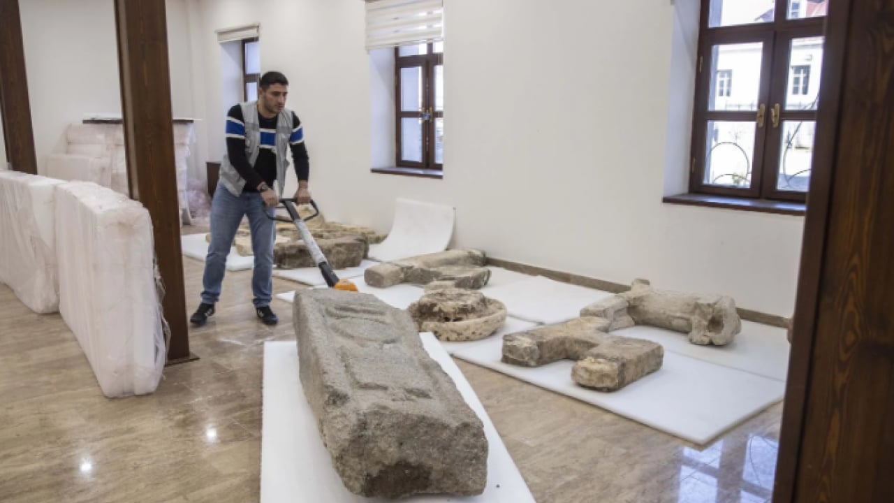 Foto - Sular çekilince gün yüzüne çıktı! Hemen koruma altına alındı