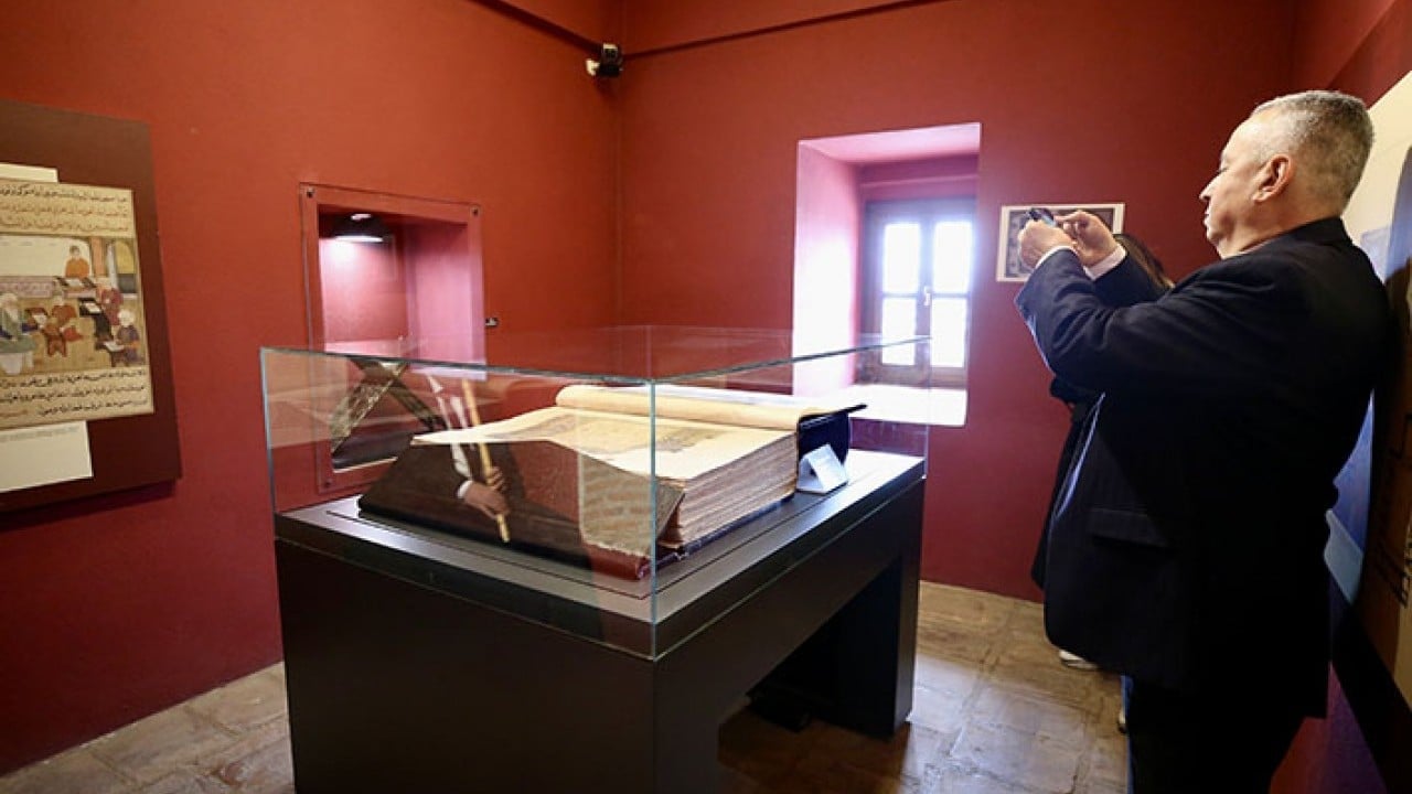 Foto - Sultan Berkuk'un Yıldırım Bayezid'e dostluk yadigarı