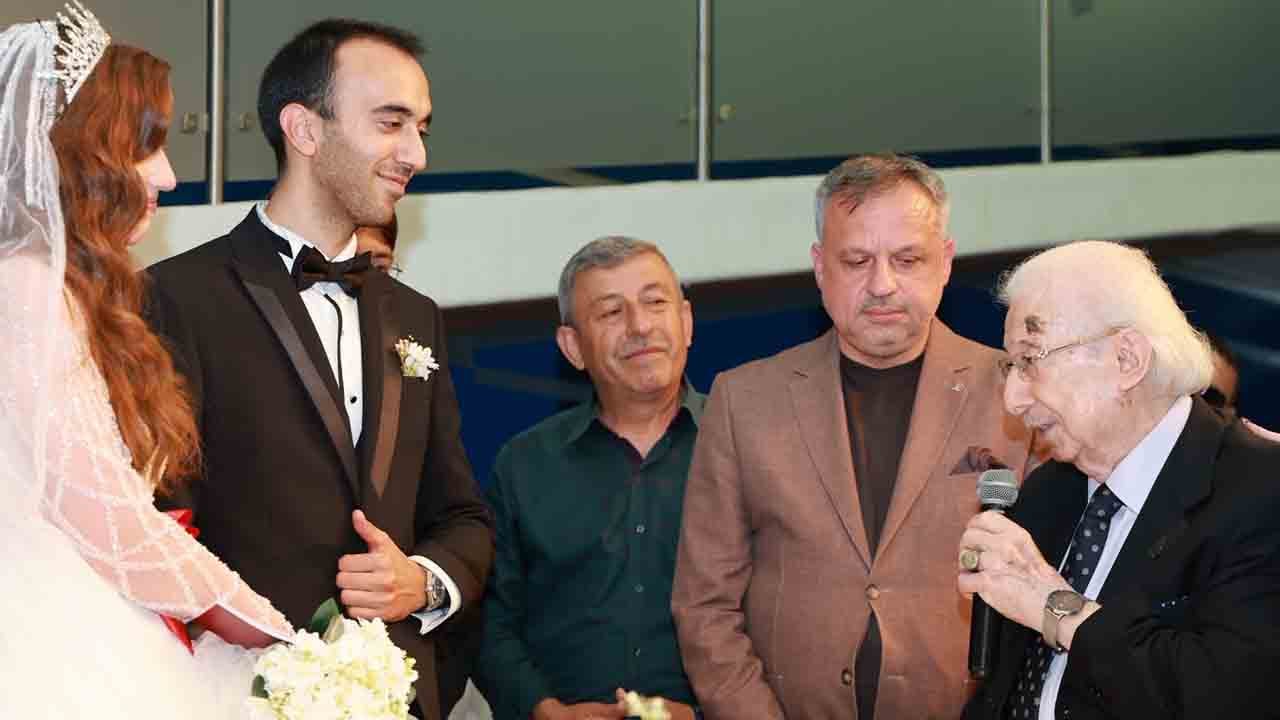 Sultan II. Abdülhamid’in torunundan mutlu imza: Dünyaevine girdi