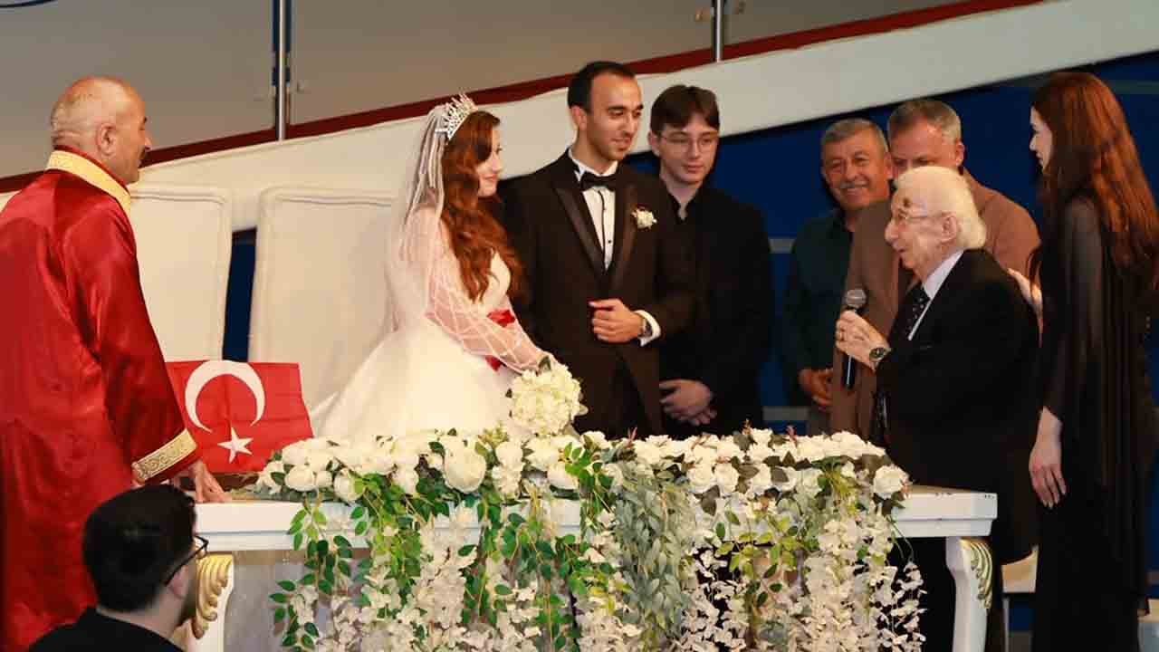 Foto - Sultan II. Abdülhamid’in torunundan mutlu imza: Dünyaevine girdi