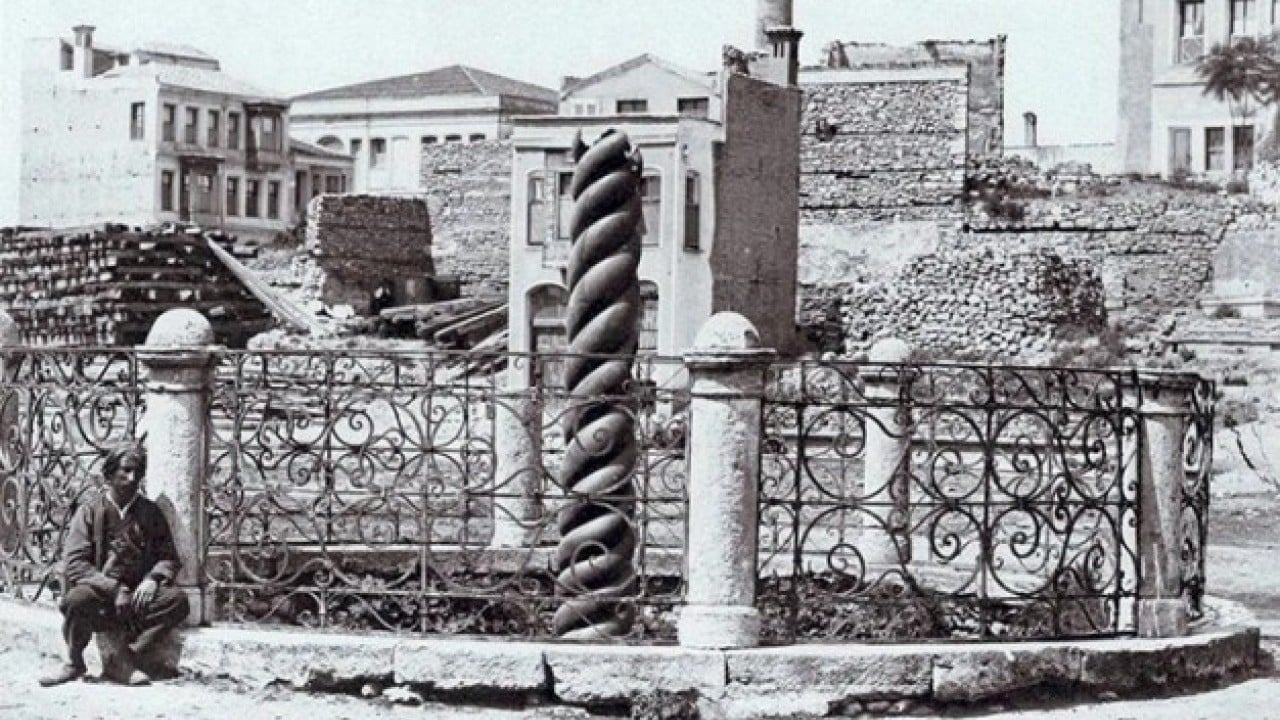Foto - Sultanahmet'teki kayıp yılanlı sütunun gizemini açıkladı: Koruyucu bir tılsımdı çalındıktan sonra olanlar oldu