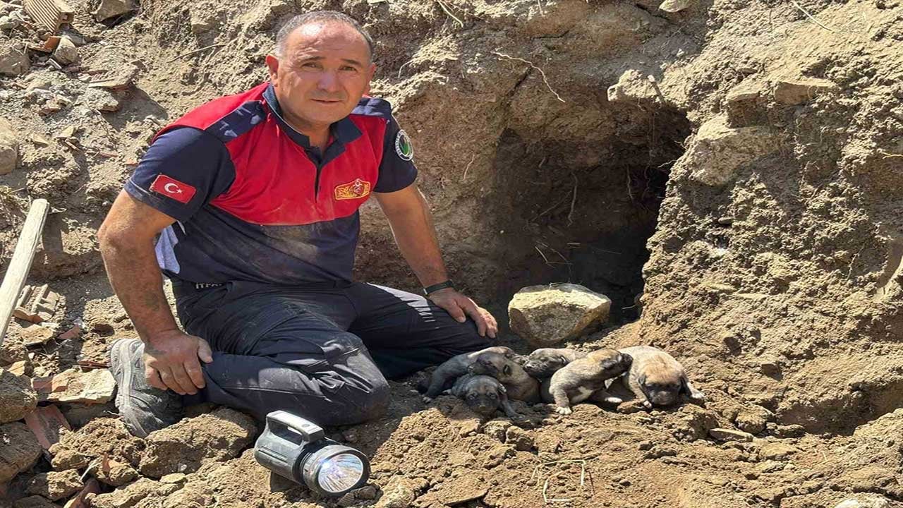 Foto - Sungurlu'da mucize kurtarış! Yıkıntıların altından gelen ses can kurtardı!